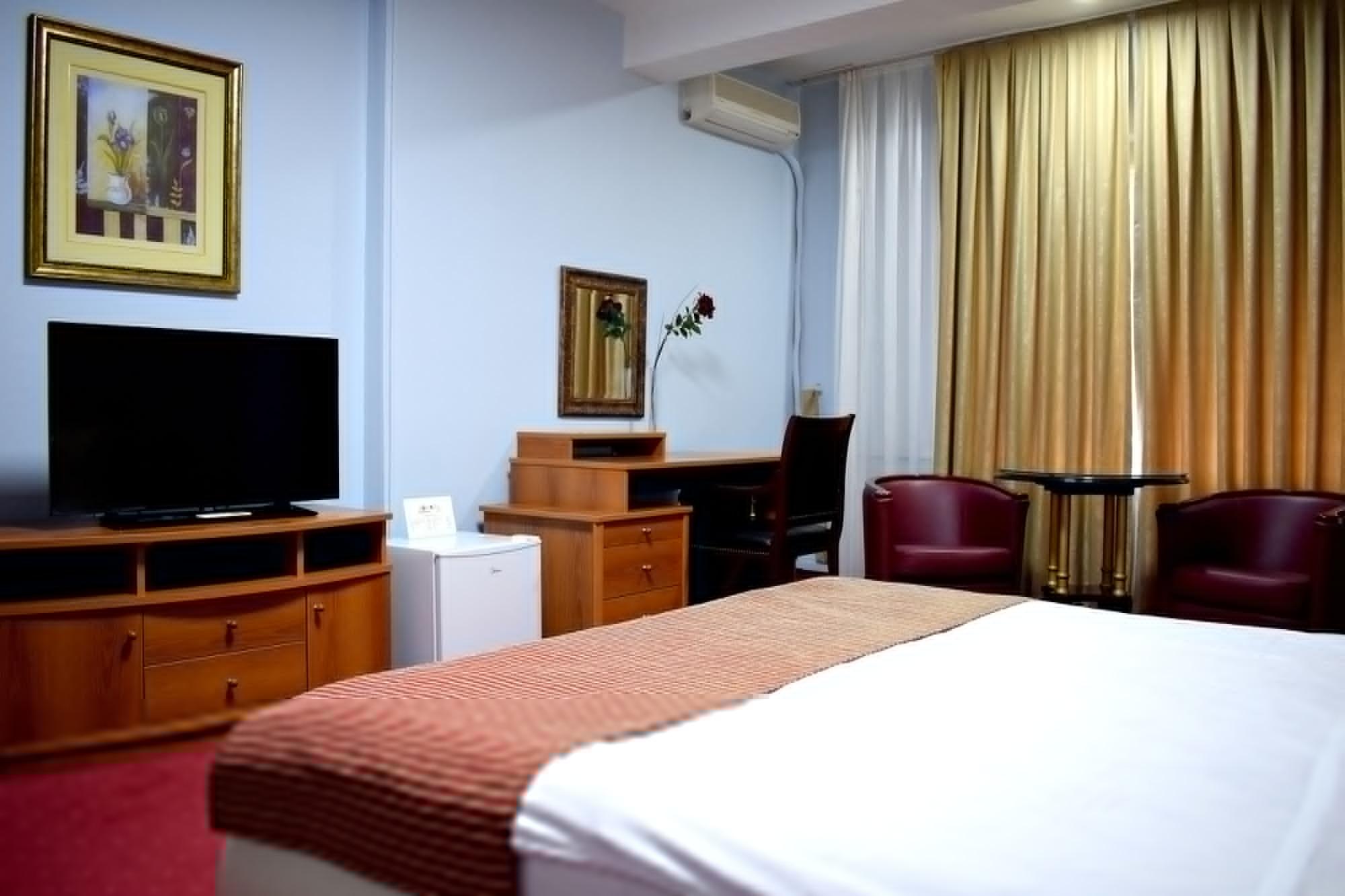 Hotel Aristocrat & Fish Restaurant Skopje Zewnętrze zdjęcie