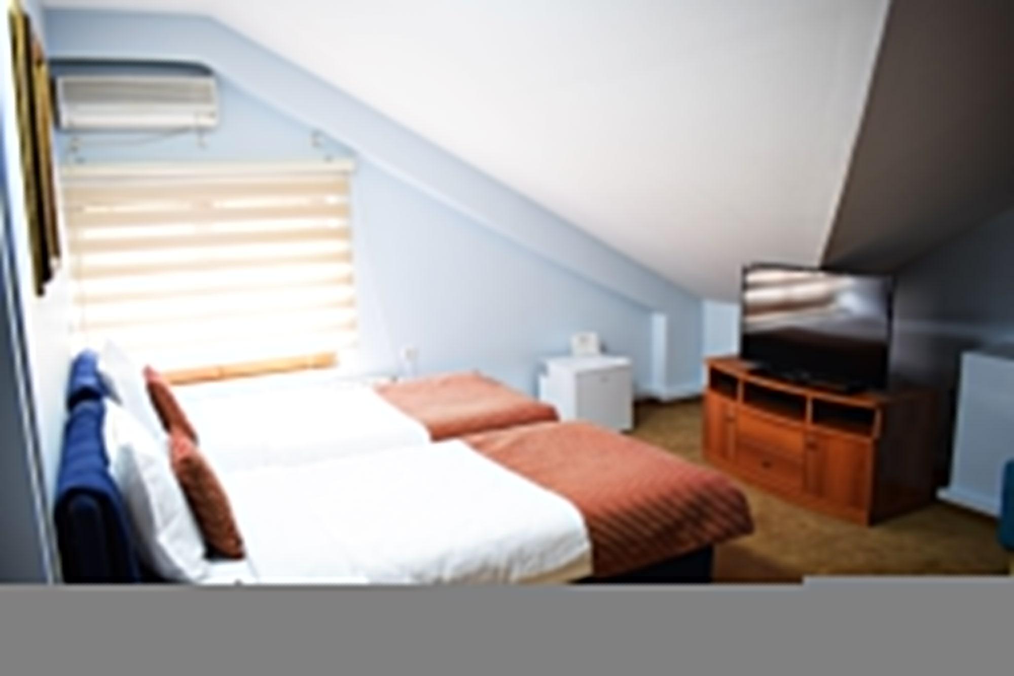 Hotel Aristocrat & Fish Restaurant Skopje Zewnętrze zdjęcie