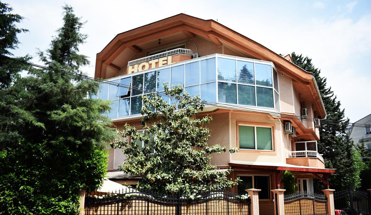 Hotel Aristocrat & Fish Restaurant Skopje Zewnętrze zdjęcie