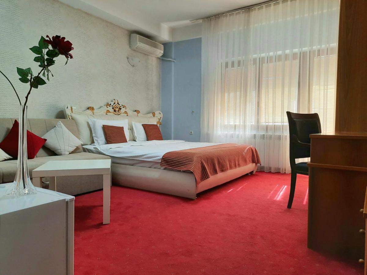 Hotel Aristocrat & Fish Restaurant Skopje Zewnętrze zdjęcie